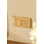 Luxueuse base de lit plateforme luxueuse, tête de lit en velours recouverte de métal, 2 lampes murales et table de chevet intégrées, structure en métal robuste et en bois massif, aucun sommier nécessaire, noir haut de gamme-423247601