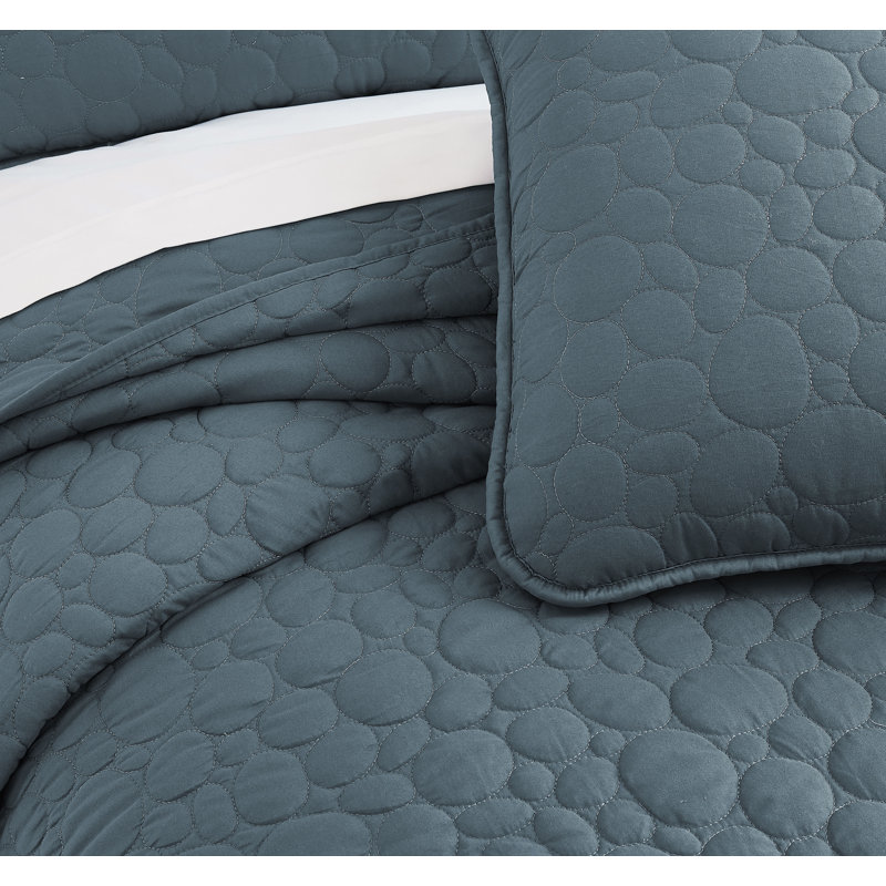 Pebble Quilted Oversized lightweight Prewash Microfiber Quilt Set, Blue Mirage, King Quilt + 2 King Shams