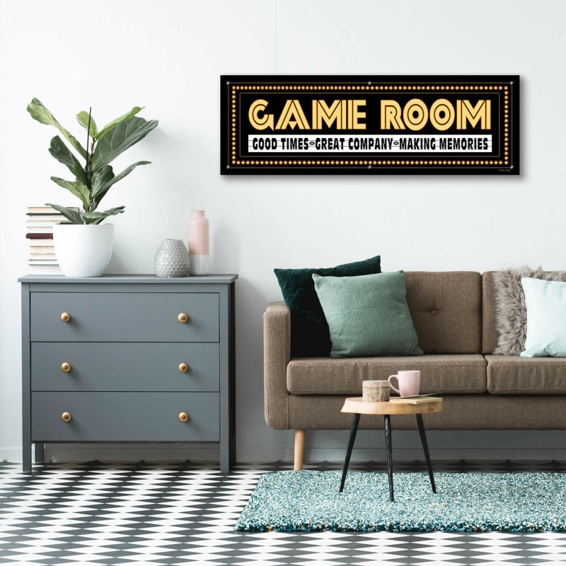 «Game Room Sign» par Cindy Jacobs, art mural en verre acrylique, H 16 po x l 48 po x P 0,2 po