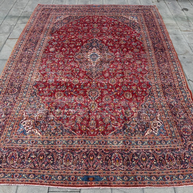 Grand tapis turc rétro rouge avec un motif tribal kurde pour les chambres boho chics