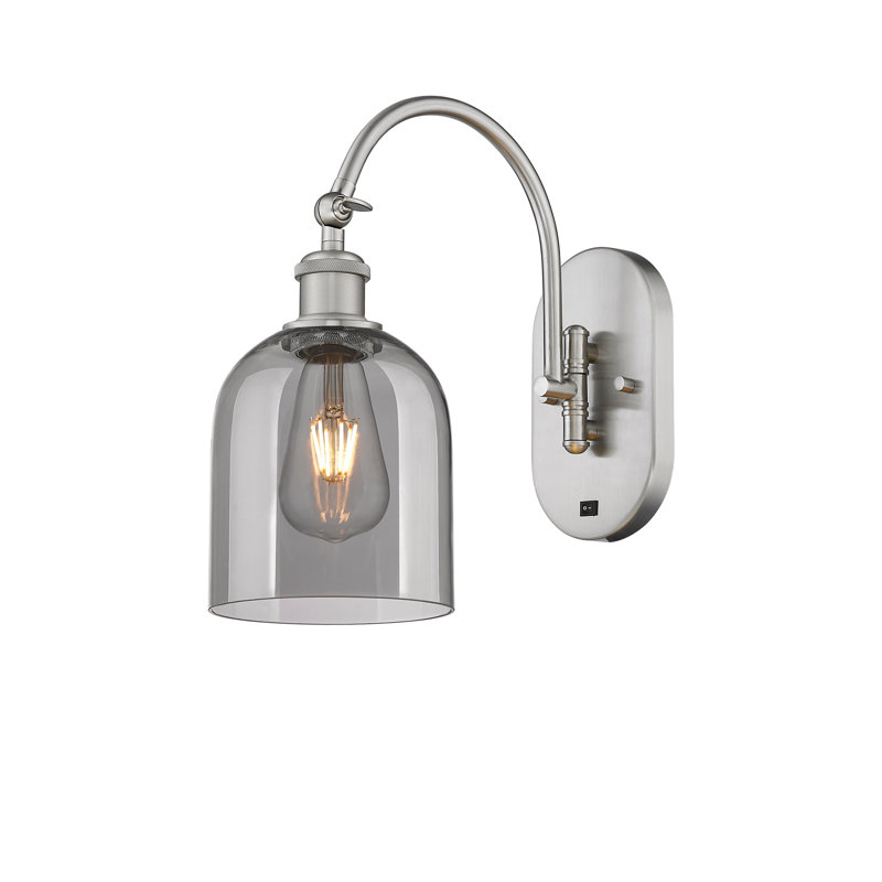 Applique à bras en acier Bella, Nickel satiné brossé, Gris fumée clair