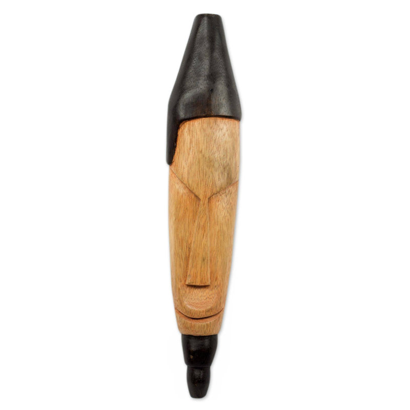 Masque de journaliste africain en bois