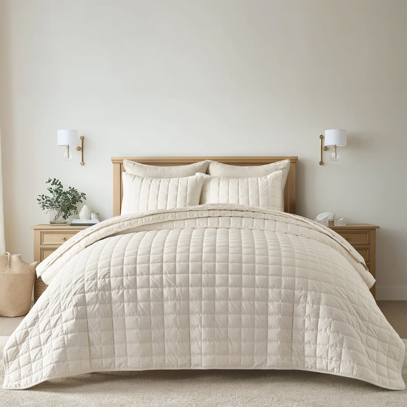 Box Stitch PearlVelvet Quilt set, Ivory White, King Quilt + 2 King Shams