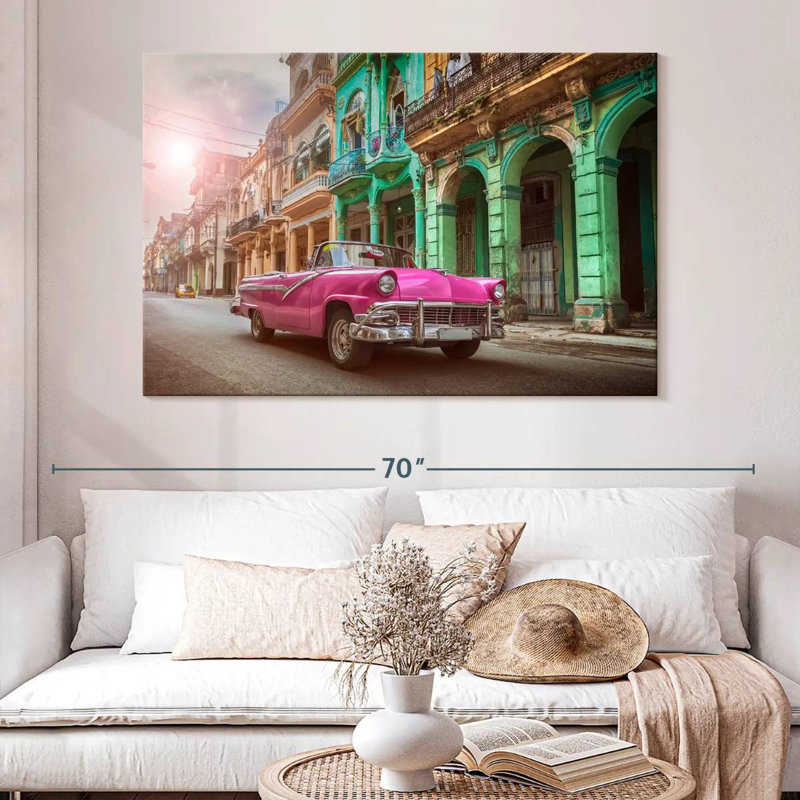 Voiture rose classique Mehar, H 34 po x l 51 po