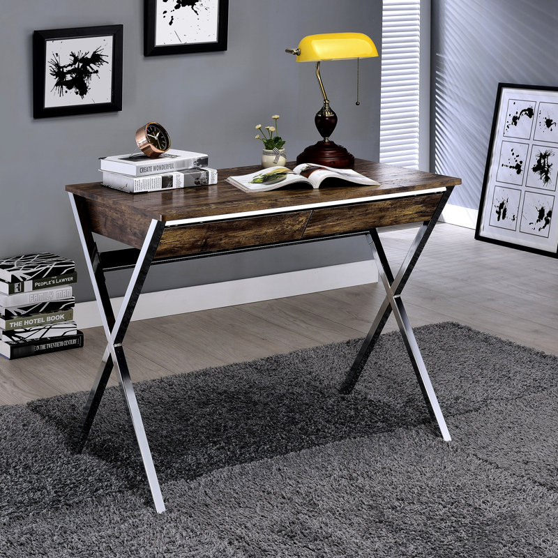Bureau rustique avec plateau et pieds en chêne vieilli pour un look élégant