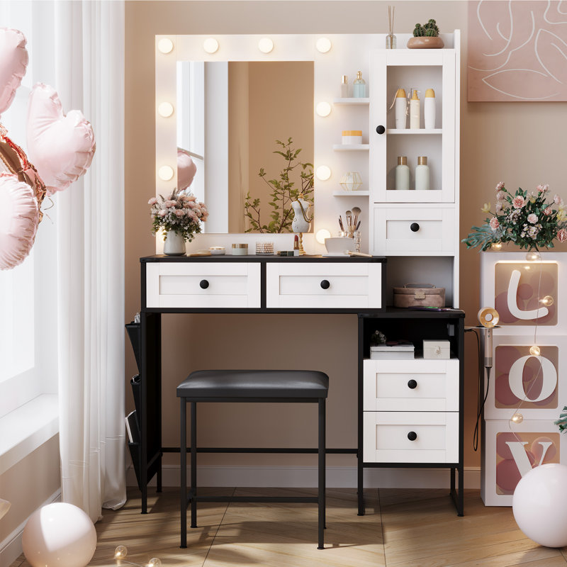 Bureau de maquillage