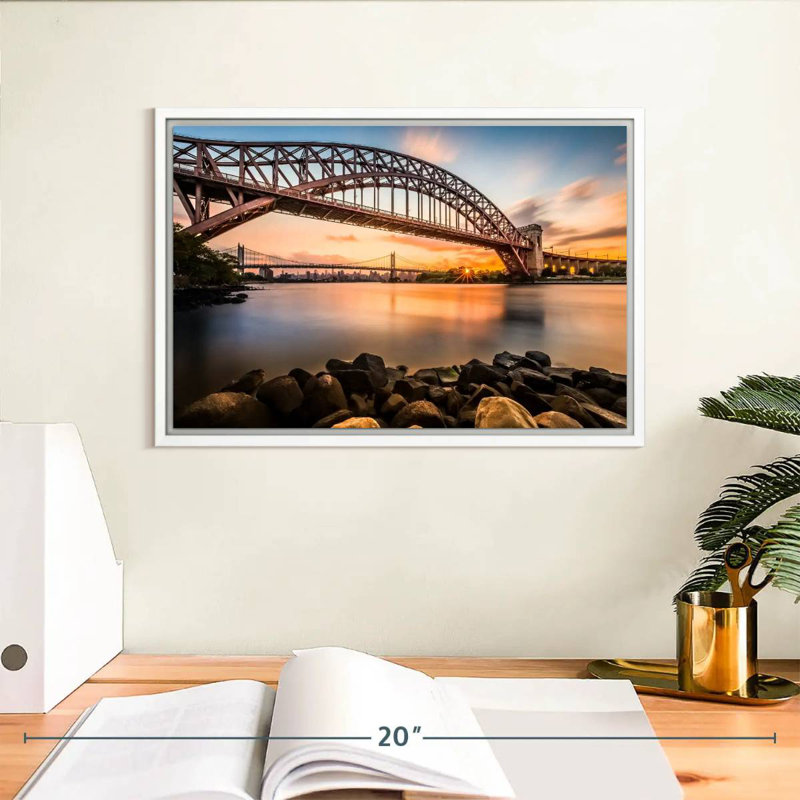 Pont Triboro au coucher du soleil, Cadre flottant blanc, 13 po x 9 po