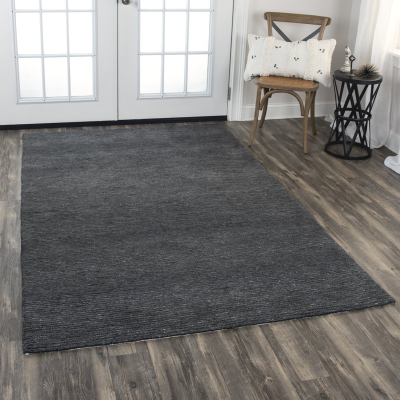 Tapis intérieur / extérieur gris anthracite touffeté à la main Merlo, Rectangle 7 pi 6 po x 9 pi 6 po