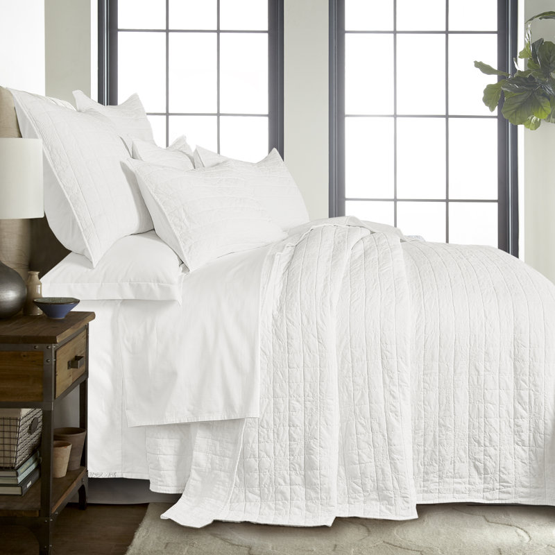 Bowie White Bedspread King Set