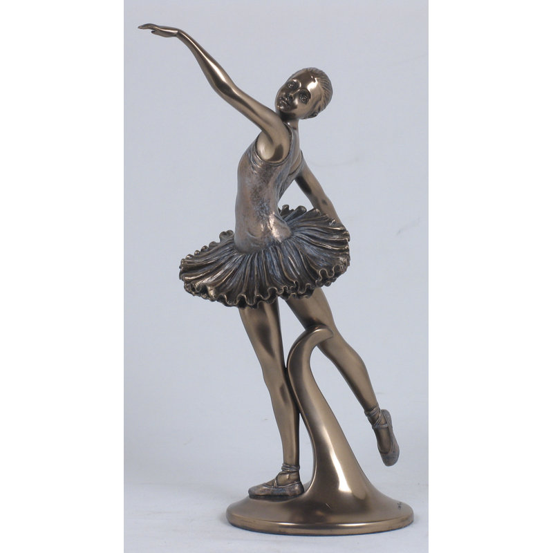 Lucero Statue