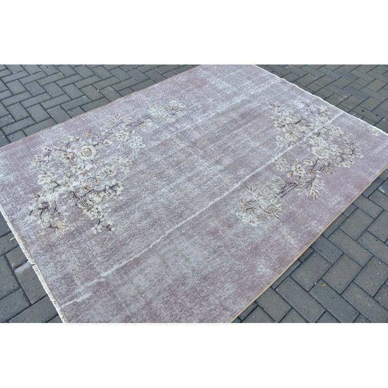 Tapis turc classique avec un design rétro élégant parfait pour rehausser l'esthétique de votre salon ou de votre chambre à coucher