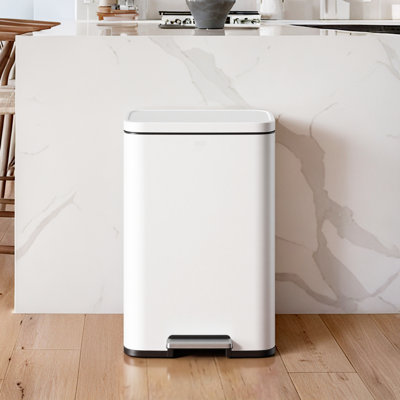 EKO Madison Matte White 50 Liter/13.2 Gallon Step Trash Can With Inner Liner - Fingerprint Resistant Finish