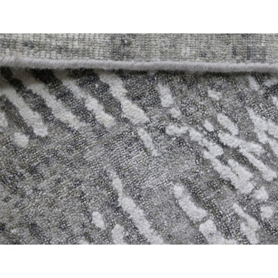 Abstract Area Rug in Ivory