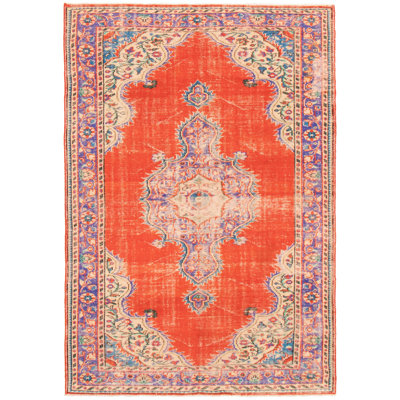 Crocifissa Wool Oriental Indoor Rug