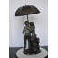 Fontaine en bronze pour enfants jouant sous le parasol de la collection Nifao - Taille: L 20 po x l 20 po x H 37 po.