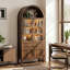 Bibliothèque de 71 po de haut avec armoire de rangement arquée en bois et tablettes réglables avec lumières DEL-314696098