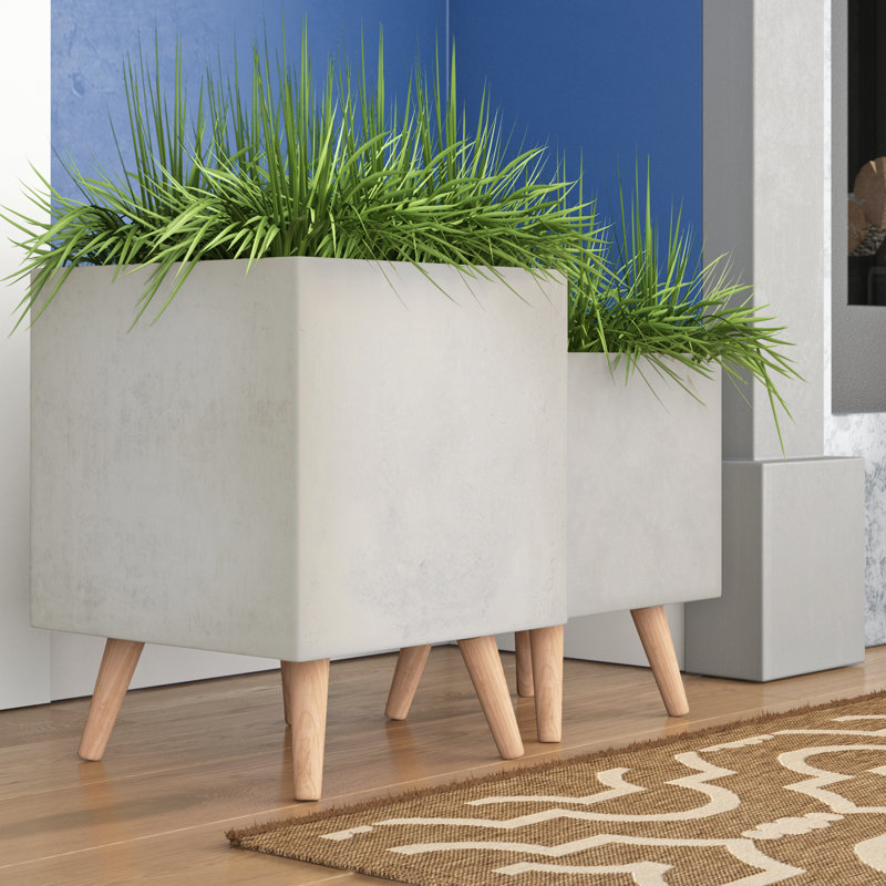 Lorris Planter, White
