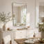 Miroir mural moderne à cadre incurvé, miroir décoratif pour salle de bain-556756323
