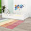 Lit plateforme au sol avec garde-corps-128781480-128781478