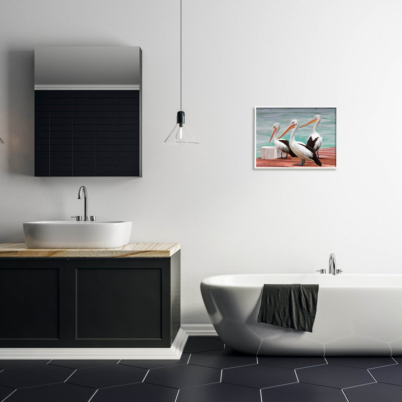 Pelican Trio Port Dock, estampe numérique par Ziwei Li, H 16 po x l 20 po x P 1,5 po, Giclée encadrée blanc bord de mer