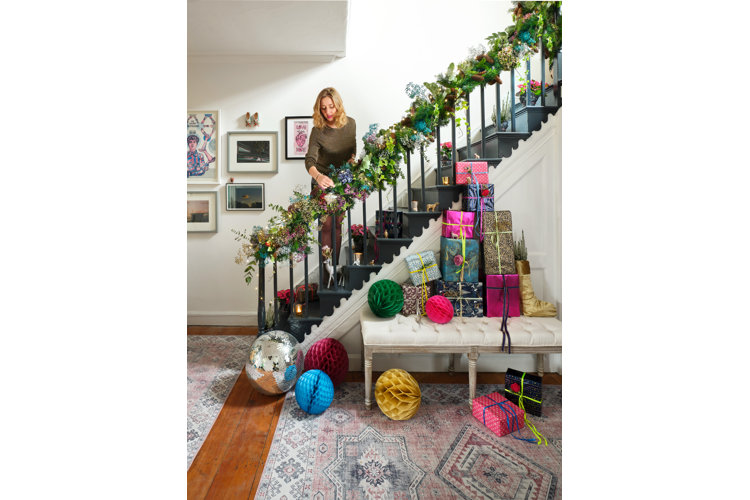 Christmas stairwell styling ideas