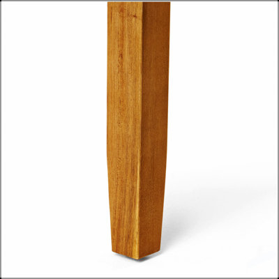 Ensemble de causeuse et table basse en bois Peyton, coussins résistants à l'eau pour un confort et un style extérieurs
