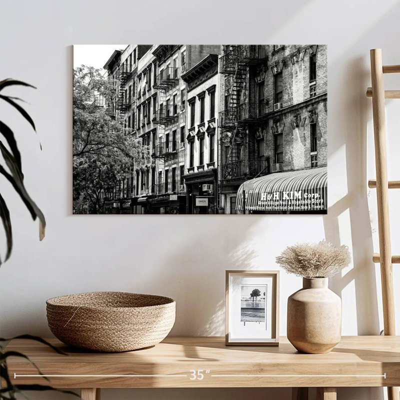 Lilie NYC, façades de bâtiments II, H 16 po x l 24 po