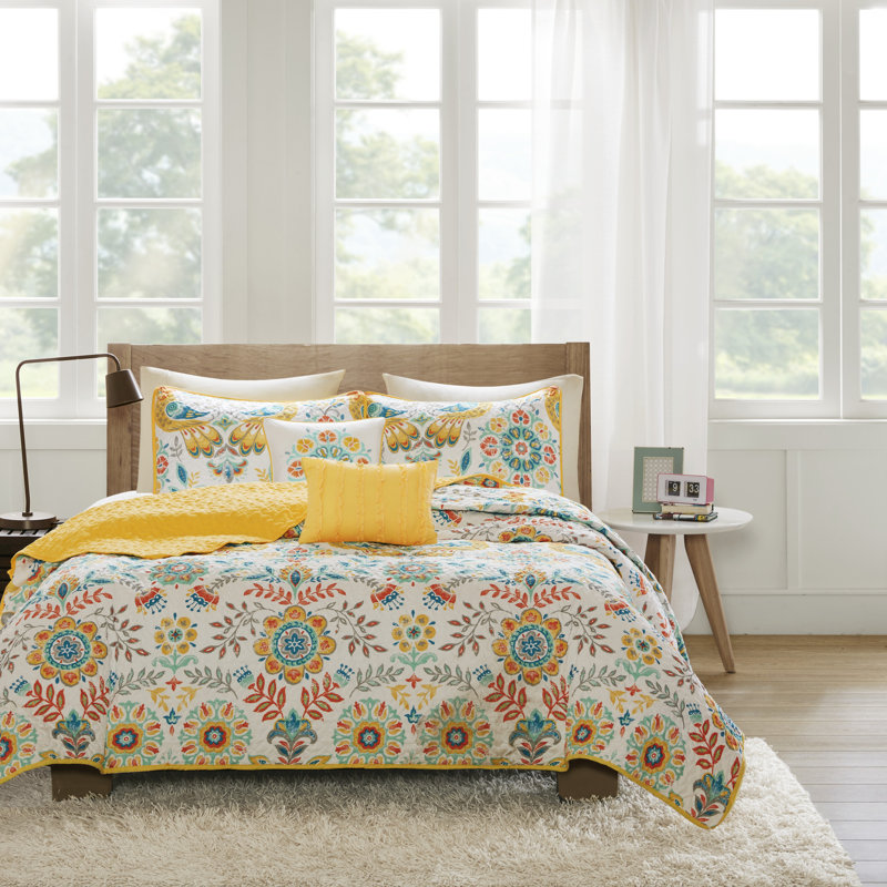 Nina Floral Reversible Coverlet Set, Twin Coverlet+1 Standard Sham+2 Throw Pillow
