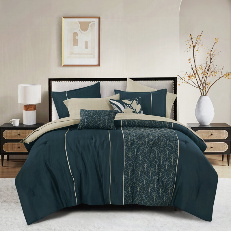 Ensemble d'édredon brodé sarcelle et beige 9 pièces avec draps et coussins décoratifs