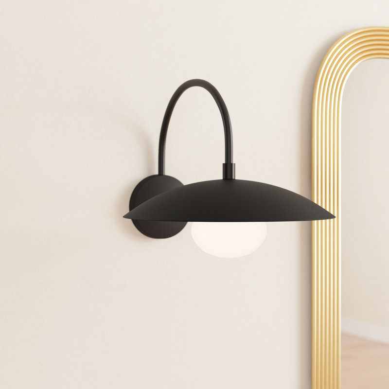 Del Armed Sconce, Black