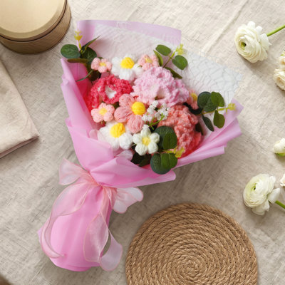 Bouquet d'œillets au crochet fait à la main - arrangement de fausse fleur durable avec sac-cadeau et carte - décoration et cadeau réfléchis pour maman, femme, remise des diplômes, anniversaire - œillet moyen