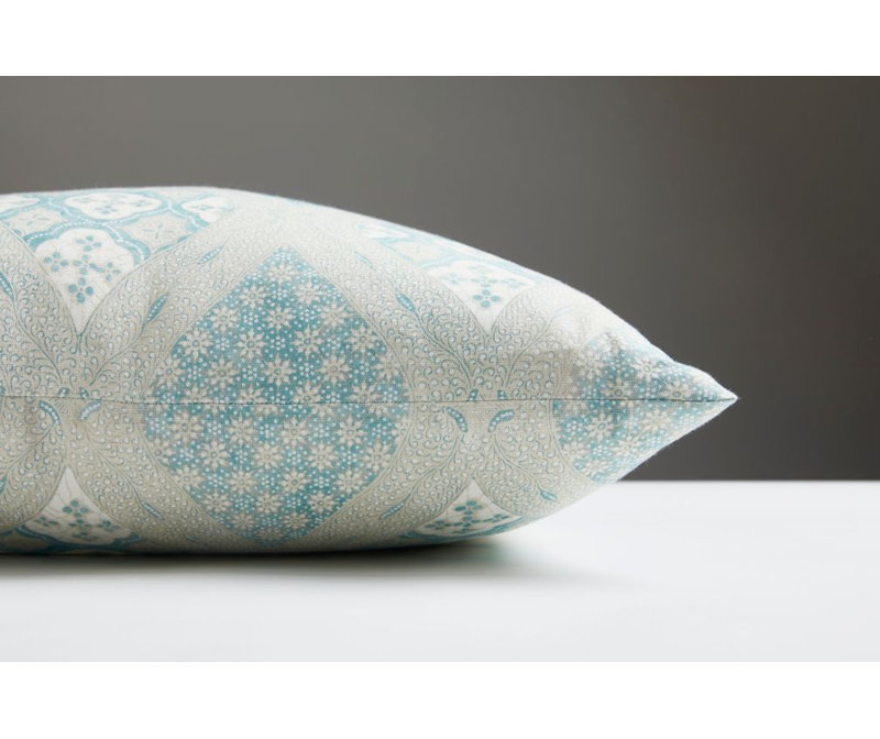 Pacifica Linen Square Pillow Cover & Insert, Misty Island