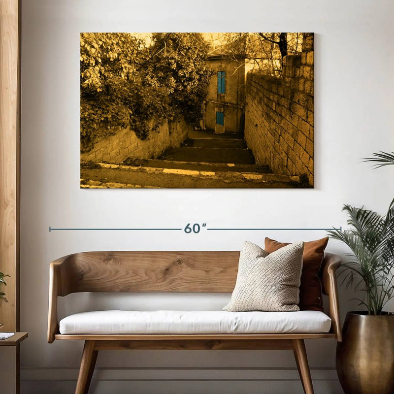Lilie Jerusalem I, 32" H x 48" W