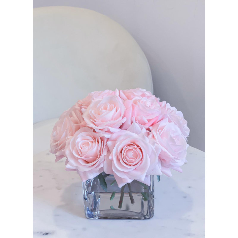 Roses dans un vase, Rose