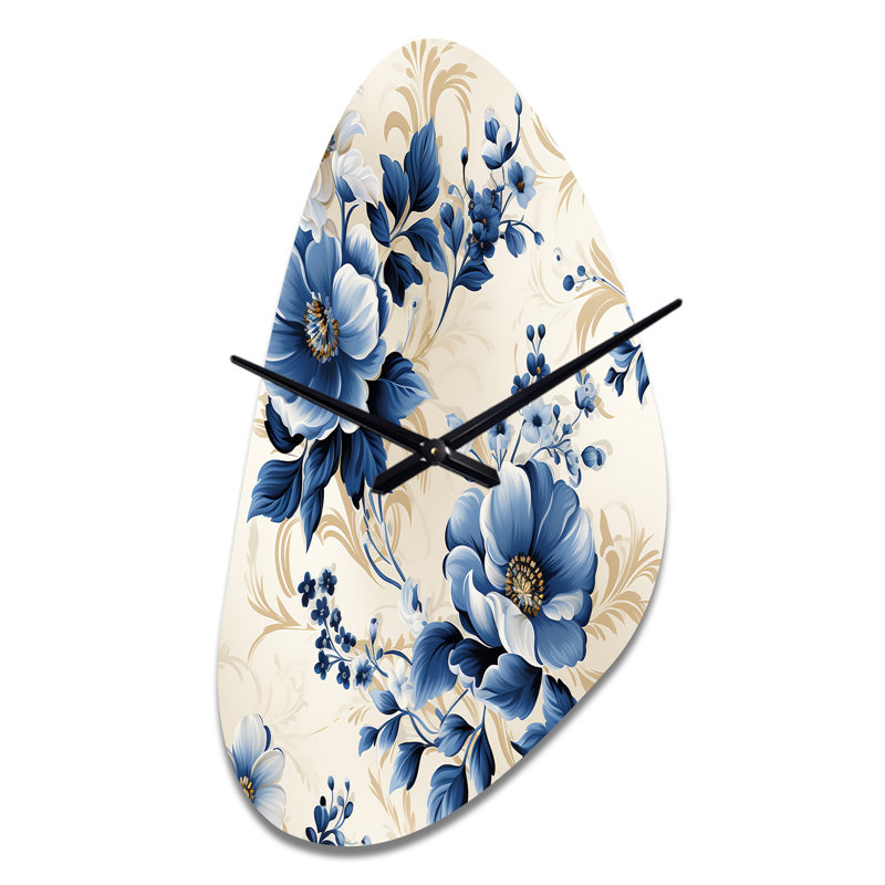 Motif victorien de treillis de camée bleu cobalt - horloge murale asymétrique florale en métal, impression d'horloge murale de forme unique Cottage