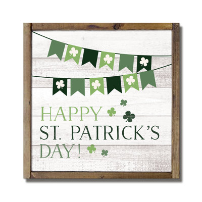 «Happy St. Patrick's Day», bannière encadrée sur bois