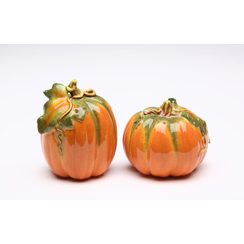 Cosmos Gifts Pumpkin Salt and Pepper Set