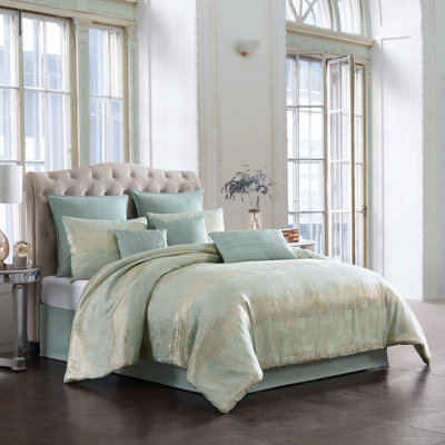 Vesta Bedding