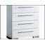 Commode 1 pièce de style contemporain avec cinq tiroirs en queue d'aronde, poignées chromées et finition blanche ultrabrillante pour les chambres à coucher modernes