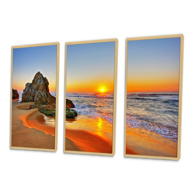 «Beautiful Sunrise by Beach in Tathra», reproduction sur toile flottante 3 pièces