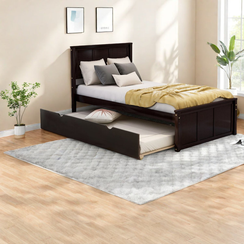 Lit plateforme peu encombrant avec bois de pin espresso, maison moderne