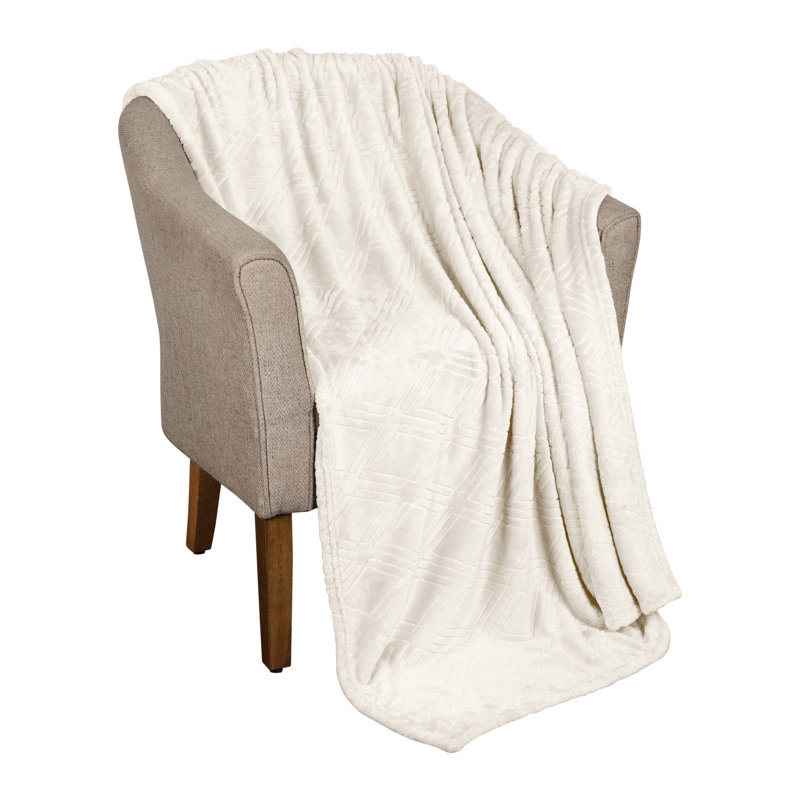 Ivory King Diamond Pattern Fleece Faux Fur Blanket