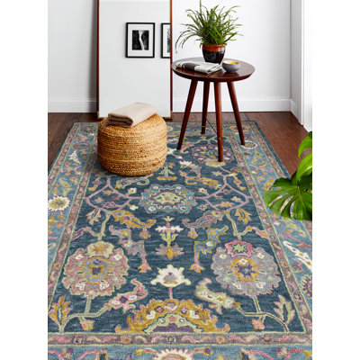 Lonnie Wool Floral Indoor Rug