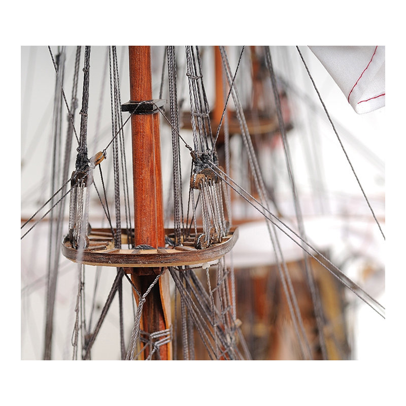 Bateau miniature Constitution