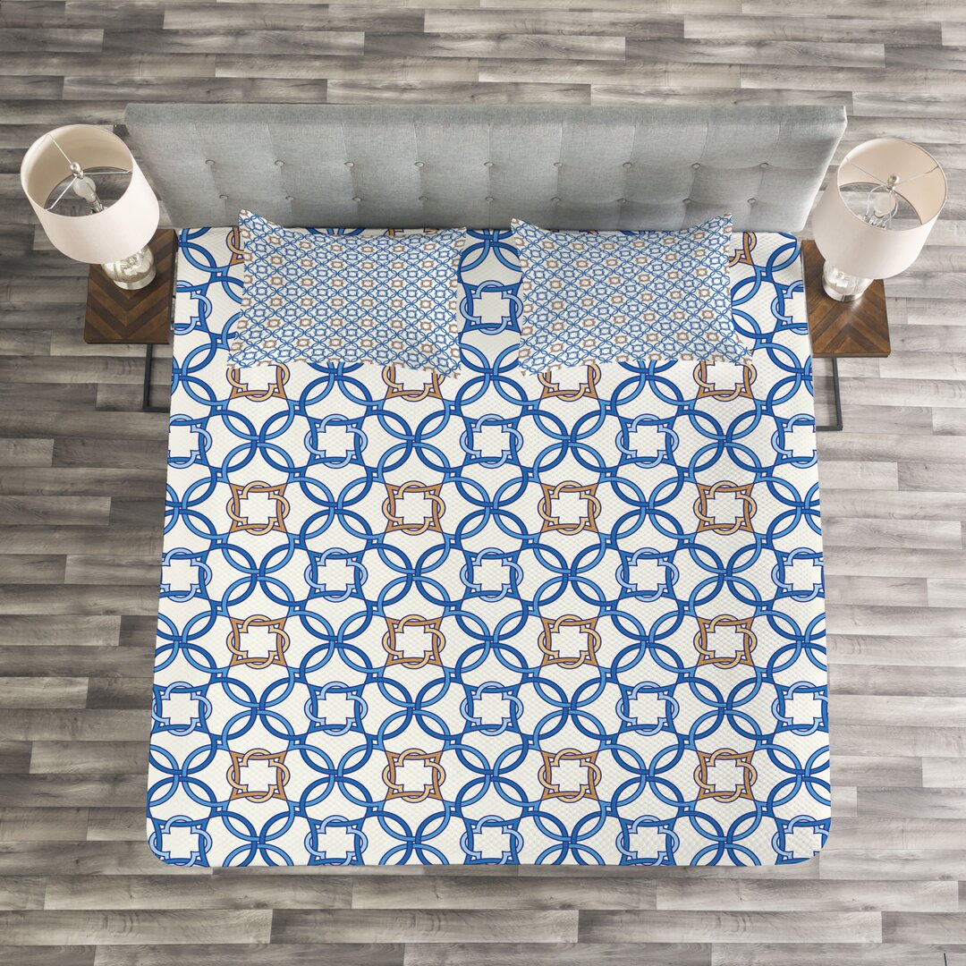 Gestepptes Bettdecken-Set, Delfter Blau, Quatrefoil, Blassbraun Blau Weiß