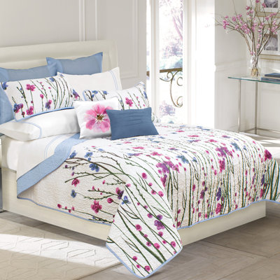 Sabrina Polyester Floral Quilt Set