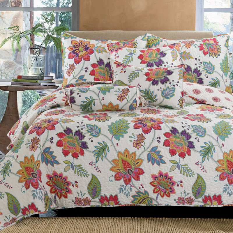 Floral Quilt, King Quilt + 2 King Shams