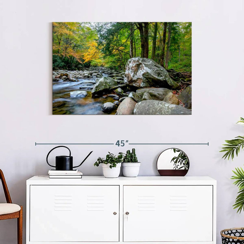 Harnek Autumn Mountain Stream, H 24 po x l 36 po