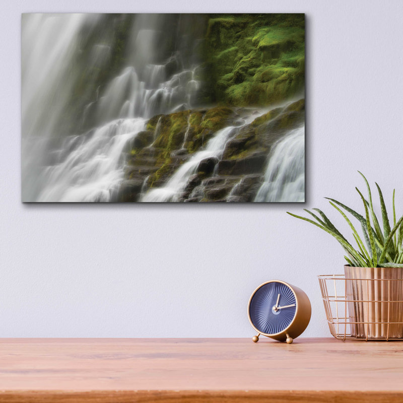 «Glowing Mist» par Natalie Mikaels, H 12 po x l 16 po x P 0,13 po