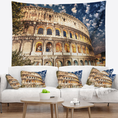 Paysage avec magnifique tapisserie au crépuscule